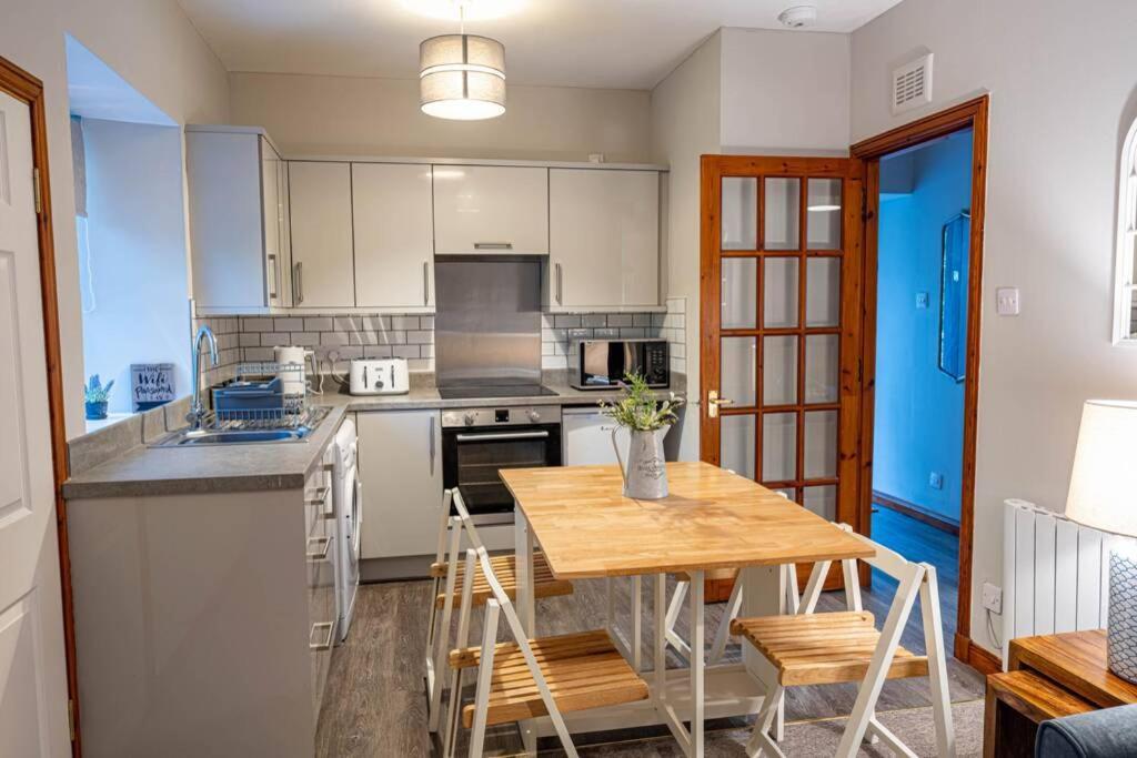 Cozy Newly Renovated Town Centre Apartment Aberfeldy Exterior foto